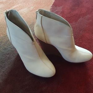 Jennifer Lopez Wedges